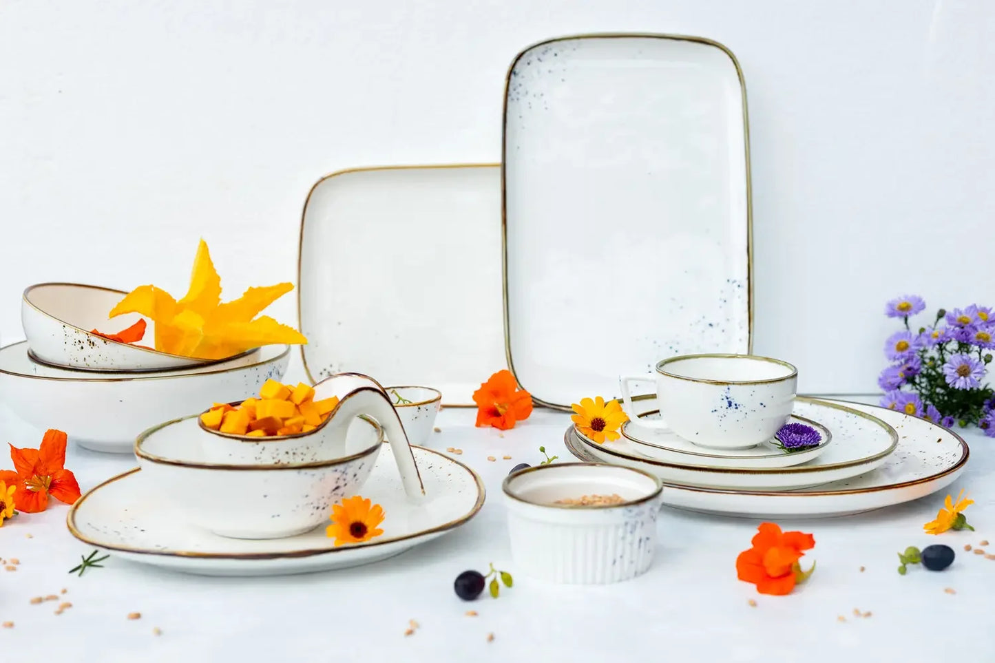 Plat Riviera points bleus | 2 p. | Blanc / Bleu | Porcelaine